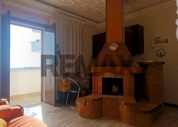 Soggiorno - Bilocale Via della Repubblica
56, Monte Sant'Angelo - foto 1