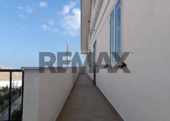 Balcone - Bilocale Via della Repubblica
56, Monte Sant'Angelo - foto 5