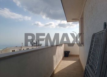 Balcone - Bilocale Via della Repubblica
56, Monte Sant'Angelo - foto 6