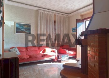 Soggiorno - Bilocale Via della Repubblica
56, Monte Sant'Angelo - foto 14