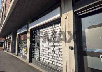 Edificio all\'aperto - Negozio Largo Tironi
4, Bergamo - foto 4