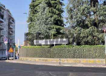 Edificio vicino - Negozio Largo Tironi
4, Bergamo - foto 7