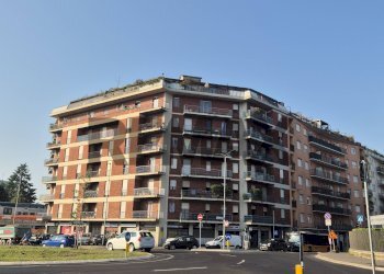 Edificio all\'aperto - Negozio Largo Tironi
4, Bergamo - foto 11