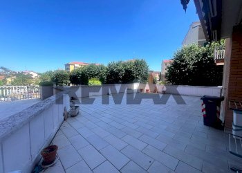 Terrazza - Bilocale Via Emilia
 
385, Tortona - foto 16