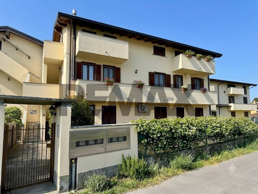 Edificio all\'aperto - Attic VIA MILANO
 
48, Garlasco - photo 1