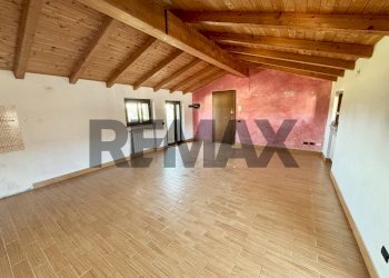 Stanza vuota - Attic VIA MILANO
 
48, Garlasco - photo 4