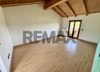 Stanza vuota - Attic VIA MILANO
 
48, Garlasco - photo 10