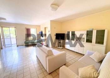 Soggiorno - Three-room apartment Viale dei Gerani Scalo dei Saraceni
 
snc, Manfredonia - photo 7