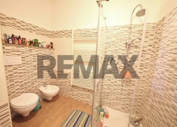 Bagno - Three-room apartment Vicolo Ghiozzi
25, Fidenza - photo 12