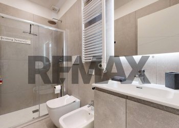 Bagno - Bilocale Via Azzo Carbonera
 
19, Milano - foto 12
