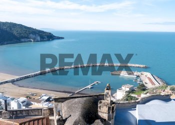 Vista dell\'acqua - Casa indipendente Vico Lungo
 
7, Peschici - foto 13