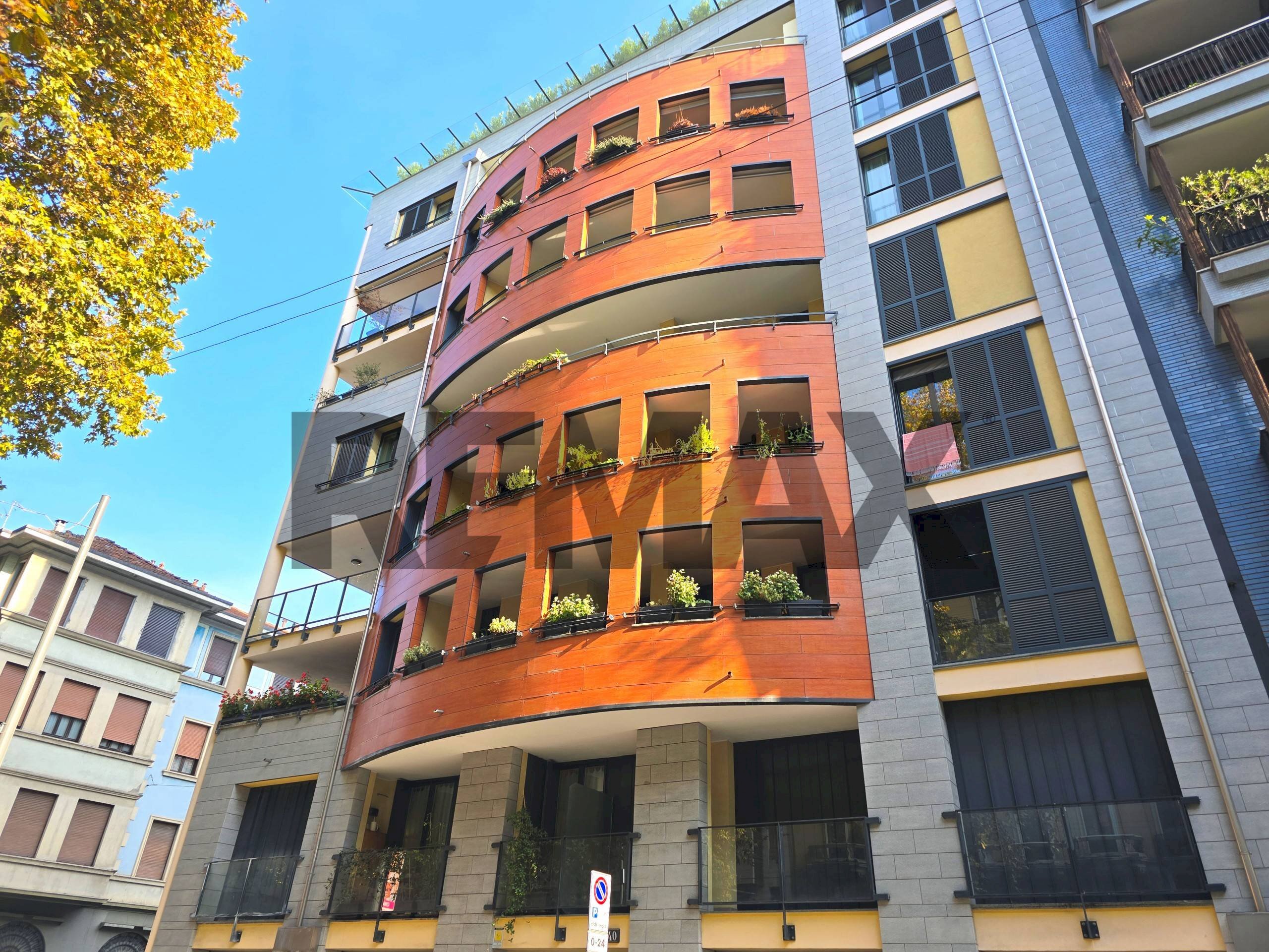 Edificio all\'aperto - Monolocale Viale Premuda
 
40, Milano - foto 1