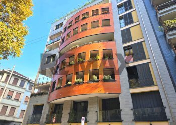 Edificio all\'aperto - Monolocale Viale Premuda
 
40, Milano - foto 1