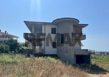 Casa all\'aperto - Villa via prima costa saturnia
 
999, Spigno Saturnia - photo 2