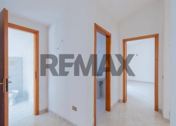 Hall / corridoio - Four-room apartment Via Vecchia Di Borgetto
 
23, Partinico - photo 12