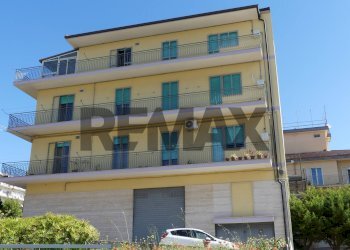 Edificio all\'aperto - Four-room apartment VIA ALCIDE DE GASPERI
 
3, Ragusa - photo 1