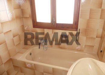 Bagno - Four-room apartment VIA ALCIDE DE GASPERI
 
3, Ragusa - photo 17