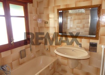 Bagno - Four-room apartment VIA ALCIDE DE GASPERI
 
3, Ragusa - photo 18
