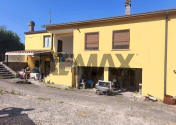 Casa all\'aperto - Casa indipendente C.da San Leonardo
 
29, Bucchianico - foto 3