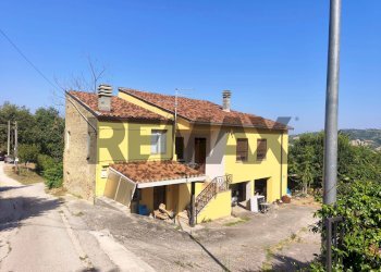 Casa all\'aperto - Casa indipendente C.da San Leonardo
 
29, Bucchianico - foto 19