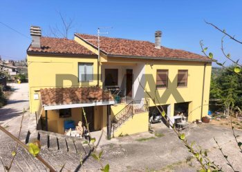 Casa all\'aperto - Casa indipendente C.da San Leonardo
 
29, Bucchianico - foto 20