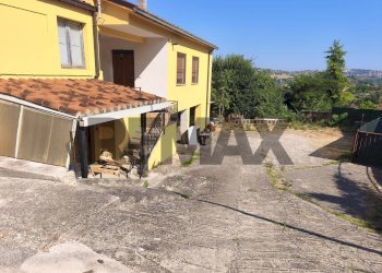 Casa all\'aperto - Casa indipendente C.da San Leonardo
 
29, Bucchianico - foto 21