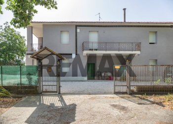 Casa all\'aperto - Casa semi indipendente CONTRADA COSTA DELL'OLMO
 
9, Pianella - foto 1