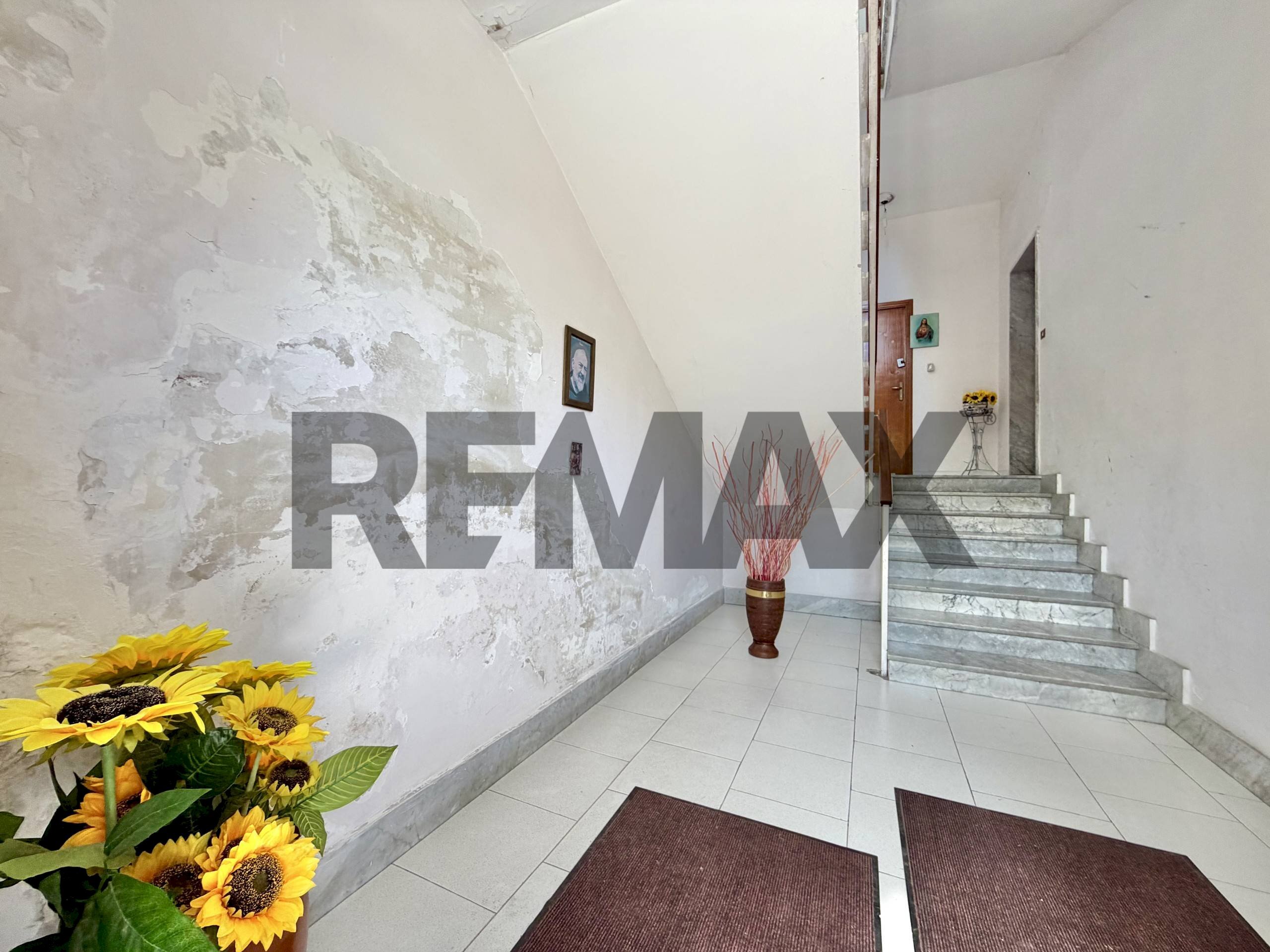 Scale - Three-room apartment San Rocco
228, Marano di Napoli - photo 3