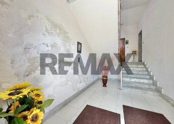 Scale - Three-room apartment San Rocco
228, Marano di Napoli - photo 3