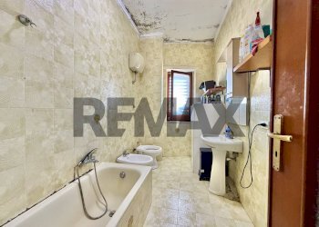 Bagno - Three-room apartment San Rocco
228, Marano di Napoli - photo 8