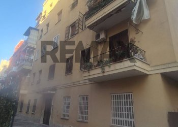 Edificio all\'aperto - Trilocale Via Delle Rose
106, Roma - foto 2