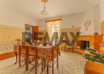 Sala da pranzo - Villa Contrada Laire
 
2, Alberobello - foto 19