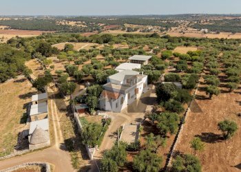 Edificio all\'aperto - Villa Contrada Laire
 
2, Alberobello - foto 65