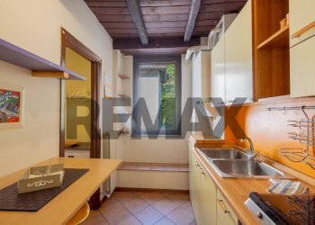 Cucina - Bilocale Via Traversa di Via Sempione
 
10, Lesa - foto 21