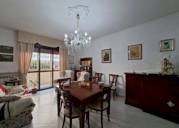 Foto 1 - Quadrilocale VIA FUGA
 
5, Caserta - foto 1