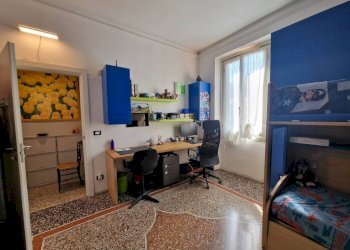 Camera da letto - Trilocale via Odoardo Ganduccio, 2, Genova (zona Nervi) - foto 8