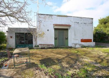 Facciata - Villa strada Comunale Antica d'Acquarica, Ruffano - foto 10