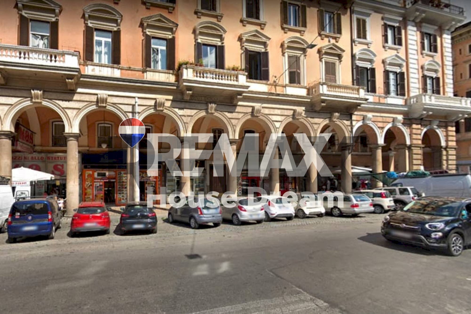 Edificio all\'aperto - Commercial Premises Via Petrarca
10, Roma - photo 3