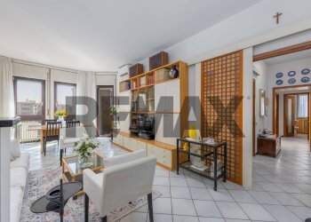 Sala da pranzo - Trilocale Via De Antichi
 
8, Monza - foto 3