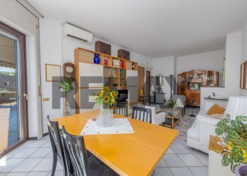 Sala da pranzo - Trilocale Via De Antichi
 
8, Monza - foto 10