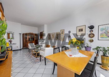 Sala da pranzo - Trilocale Via De Antichi
 
8, Monza - foto 11