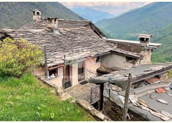 Facciata - Casa indipendente via Grè, 8, Valle Cannobina - foto 29