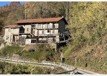 Vista - Casa indipendente via Luigi Cadorna, 54, Aurano - foto 1