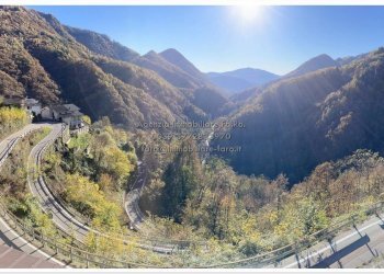 Vista - Casa indipendente via Luigi Cadorna, 54, Aurano - foto 3