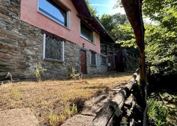 Giardino - Casa indipendente via Brandibella, 2, Valle Cannobina - foto 5