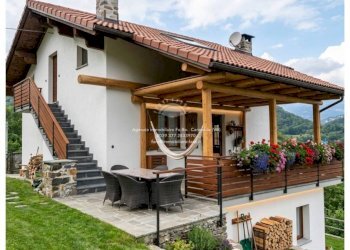 Facciata - Villa strada Provinciale della Valle Cannobina, Valle Cannobina - foto 1