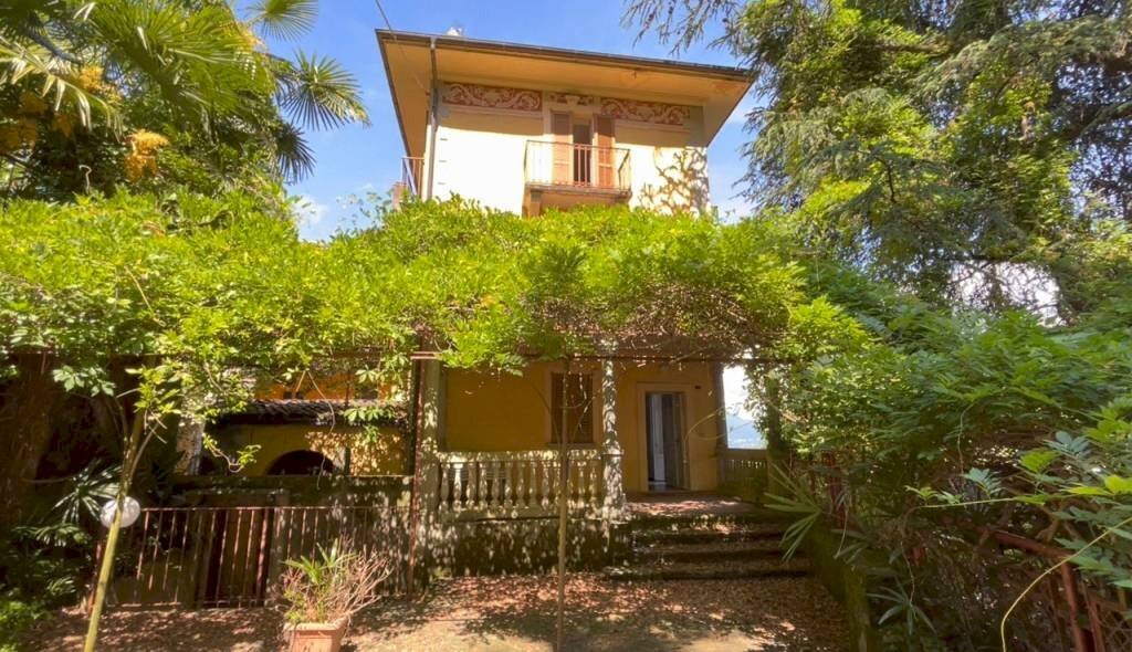 Facciata - Villa strada Antonio Manzi, Oggebbio - foto 1