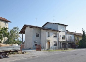Facciata - Casa indipendente strada Rifreddo, Mondovì - foto 24