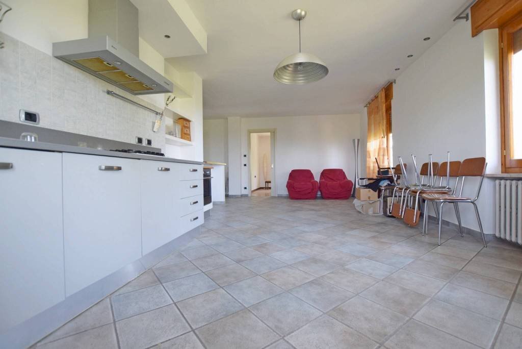 Cucina - Casa indipendente via Giuseppe Bessone, 14, Villanova Mondovì - foto 2