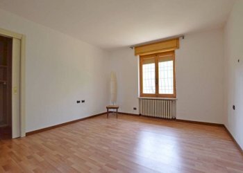Camera da letto - Independent house via Giuseppe Bessone, 14, Villanova Mondovì - photo 5